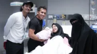 Egy Maulana Vikri sigap dampingi Adiba persalinan dan urus Baby Elara Egy Maulana Vikri Sigap Dampingi Adiba Persalinan Dan Urus Baby Elara