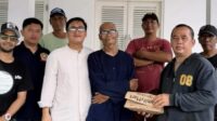 Raffi Ahmad bergerak cepat memberikan bantuan tunai kepada aktor senior Diding Boneng Raffi Ahmad Bergerak Cepat Memberikan Bantuan Tunai Kepada Aktor Senior Diding Boneng
