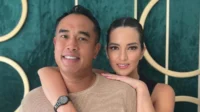 Asisten Nia Ramadhani menegaskan rumor cerai dengan Ardi Bakrie adalah hoaks Asisten Nia Ramadhani Menegaskan Rumor Cerai Dengan Ardi Bakrie Adalah Hoaks