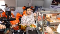 Ivan Gunawan Geram Restoran Nasi Kulit Mak Igun Disebut Bisnis Mati oleh Kreator Ivan Gunawan Geram Restoran Nasi Kulit Mak Igun Disebut Bisnis Mati Oleh Kreator