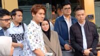 Lesti Kejora dan Rizky Billar Datangi Polda Metro Buntut Laporan Pencipta Lagu Yoni Dores Lesti Kejora Dan Rizky Billar Datangi Polda Metro Buntut Laporan Pencipta Lagu Yoni Dores