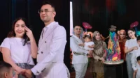 Perayaan ulang tahun Raffi dan Nagita yang dipenuhi kejutan kado unik mulai lukisan hingga mobil mewah. Perayaan Ulang Tahun Raffi Dan Nagita Yang Dipenuhi Kejutan Kado Unik Mulai Lukisan Hingga Mobil Mewah