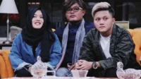 Sule Bantah Tuduhan Anak-Anaknya Tidak Peduli dengan Bintang Sule Bantah Tuduhan Anak Anaknya Tidak Peduli Dengan Bintang