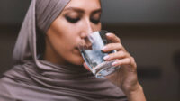 Terapkan skema minum air putih yang tepat selama Ramadan agar fungsi ginjal tetap terjaga dengan baik Terapkan Skema Minum Air Putih Yang Tepat Selama Ramadan Agar Fungsi Ginjal Tetap Terjaga Dengan Baik