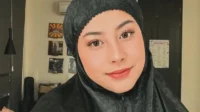 Awkarin Gunakan Momen Lebaran untuk Luruskan Kabar Pindah Agama dari Islam ke Kristen Awkarin Gunakan Momen Lebaran Untuk Luruskan Kabar Pindah Agama Dari Islam Ke Kristen