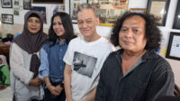 Fariz RM Lelang Jaket Pentas BASF Awards 1989 untuk Anak Yatim di Ramadan Ini Fariz Rm Lelang Jaket Pentas Basf Awards 1989 Untuk Anak Yatim Di Ramadan Ini
