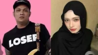 Komunikasi Virgoun dan Inara Rusli mulai membaik terkait hak asuh anak Komunikasi Virgoun Dan Inara Rusli Mulai Membaik Terkait Hak Asuh Anak