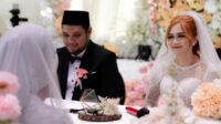 Luna Alhamdy mencium indikasi kehadiran orang ketiga sebelum hubungannya dengan musisi Virgoun resmi berakhir Luna Alhamdy Mencium Indikasi Kehadiran Orang Ketiga Sebelum Hubungannya Dengan Musisi Virgoun Resmi Berakhir