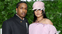 Rumah Rihanna di Beverly Hills Ditembaki, Pelaku Kabur dengan Tesla Putih Rumah Rihanna Di Beverly Hills Ditembaki, Pelaku Kabur Dengan Tesla Putih