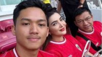 Tiga Anggota Keluarga Hermansyah Bakal Wisuda Bersama di Universitas Airlangga Tiga Anggota Keluarga Hermansyah Bakal Wisuda Bersama Di Universitas Airlangga