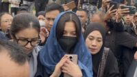 40 Hari Vidi Aldiano Pergi, Ibu Mertua Ungkap Kondisi Terkini Sheila Dara 40 Hari Vidi Aldiano Pergi, Ibu Mertua Ungkap Kondisi Terkini Sheila Dara