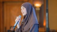 Clara Shinta Ingin Memulai Hidup Baru Setelah Pergoki Suami, Gugatan Cerai Belum Dikonfirmasi Clara Shinta Ingin Memulai Hidup Baru Setelah Pergoki Suami, Gugatan Cerai Belum Dikonfirmasi
