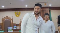 Hakim Jatuhkan Vonis 7 Tahun Penjara dan Denda Rp 1 Miliar untuk Ammar Zoni Hakim Jatuhkan Vonis 7 Tahun Penjara Dan Denda Rp 1 Miliar Untuk Ammar Zoni