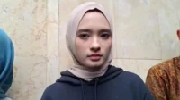 Inara Rusli Absen Pemeriksaan di Polda Metro Jaya, Kuasa Hukum Sebut Alasan Sakit Inara Rusli Absen Pemeriksaan Di Polda Metro Jaya, Kuasa Hukum Sebut Alasan Sakit