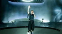 Justin Bieber Buka Laptop di Coachella, Putar YouTube di Depan Ratusan Ribu Penonton Justin Bieber Buka Laptop Di Coachella, Putar Youtube Di Depan Ratusan Ribu Penonton