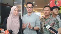 Kronologi Pemeriksaan Pasangan Artis Dude-Alyssa dalam Kasus PT Dana Syariah Indonesia Rp2,4 Triliun Kronologi Pemeriksaan Pasangan Artis Dude Alyssa Dalam Kasus Pt Dana Syariah Indonesia Rp2,4 Triliun