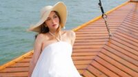 Lindi Fitriyana Tampilkan Baby Bump di Labuan Bajo, Isu Kehamilan Sebelum Nikah Kembali Ramai Lindi Fitriyana Tampilkan Baby Bump Di Labuan Bajo, Isu Kehamilan Sebelum Nikah Kembali Ramai