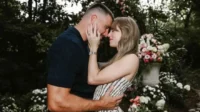 Save-the-Date Pernikahan Taylor Swift Travis Kelce Bocor, Tiga Versi Tanggal Beredar di Media Save The Date Pernikahan Taylor Swift Travis Kelce Bocor, Tiga Versi Tanggal Beredar Di Media
