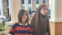 Zaskia Adya Mecca Dampingi Anaknya Jadi Saksi Sidang Militer, Trauma Mulai Pulih Zaskia Adya Mecca Dampingi Anaknya Jadi Saksi Sidang Militer, Trauma Mulai Pulih