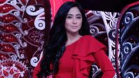 Masuk Live TikTok untuk Buktikan Masih Hidup, Dewi Perssik Justru Dihina sebagai Kuntilanak Masuk Live Tiktok Untuk Buktikan Masih Hidup, Dewi Perssik Justru Dihina Sebagai Kuntilanak