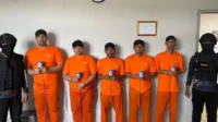 Vonis Inkrah, Ammar Zoni Kembali ke Nusakambangan Meski Sempat Minta Tidak Dipindah Vonis Inkrah, Ammar Zoni Kembali Ke Nusakambangan Meski Sempat Minta Tidak Dipindah