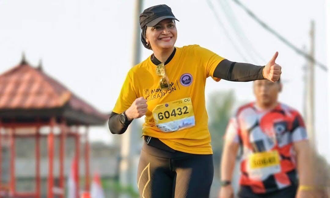 Rahma Sarita Mulai Lari Di Usia 50 Tahun, Kini Rutin Ikuti Half Marathon
