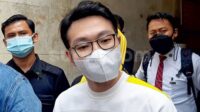 Terancam 12 Tahun Penjara, Richard Lee Siapkan Perlawanan Lewat Eksepsi Terancam 12 Tahun Penjara, Richard Lee Siapkan Perlawanan Lewat Eksepsi