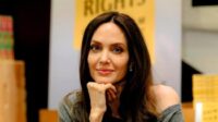 Angelina Jolie Akui Hidupnya Hancur Usai Cerai. Aku Harus Menjadi Lebih Bebas Angelina Jolie Akui Hidupnya Hancur Usai Cerai